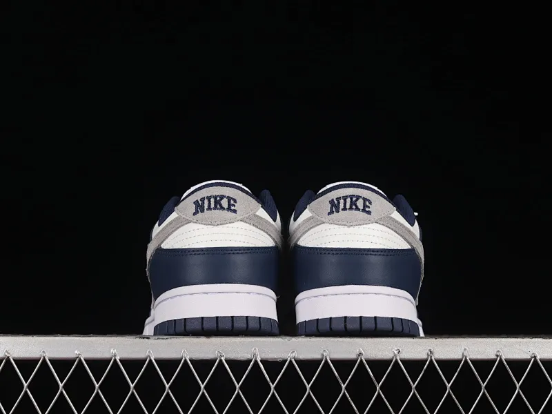 All categories Nk SB Dunk Series Nk SB Dunk Low low-top sneakers Cost-effective version Nk Dunk Low "Midnight Navy" blue and white SB low-top sports and leisure sneakers FO9749-400
